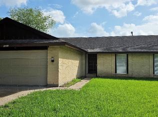 8443 Gulfwood Ln, Houston, TX 77075