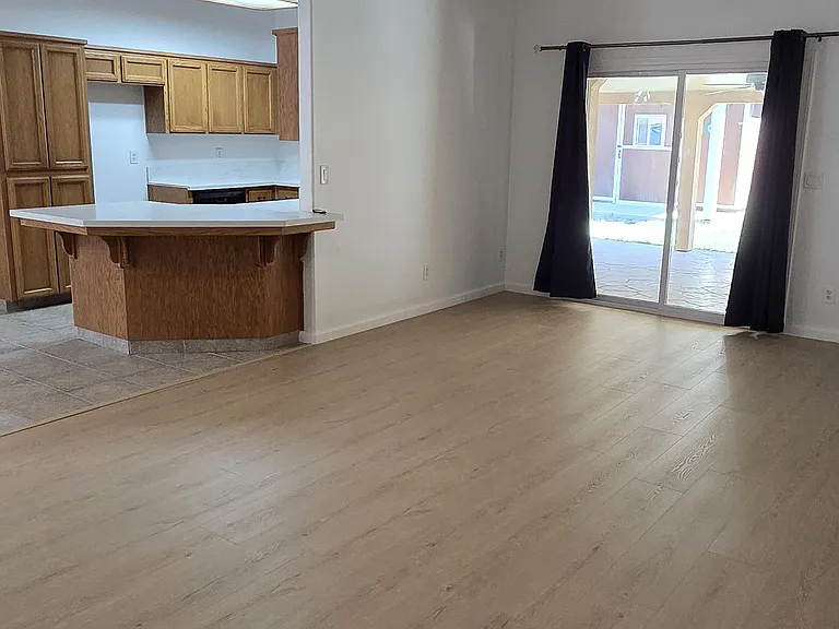 5333 W Norwich Ave — Photo 2