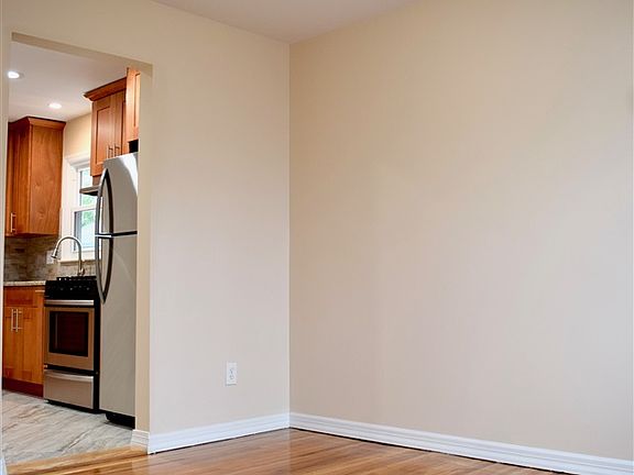 4th image of 2 Sayles St #1