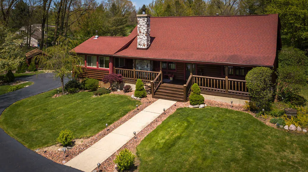 41W188 Colson Dr photo 1