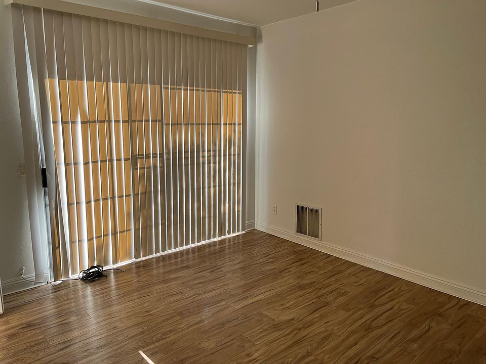1st image of 5138 S Jones Blvd Unit 103