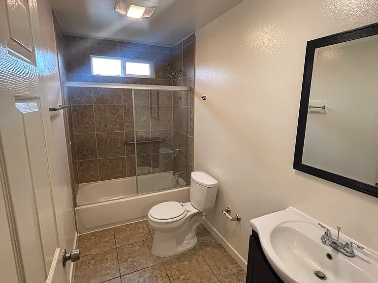 403 W 105th St — Photo 5