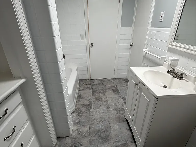 295 Rosewood Ave #2 — Photo 5