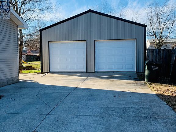 3rd image of 1161 Eastside Ln
