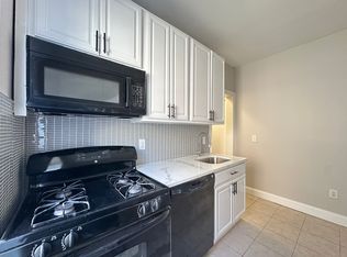 384 Baldwin Ave, Jersey City, NJ 07306
