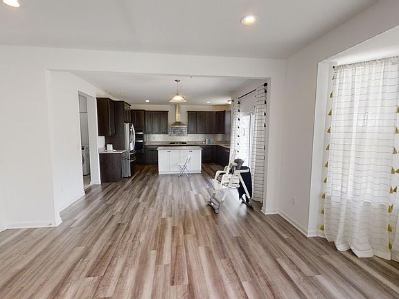 4th image of 4906 Paulina Dr