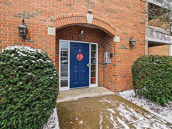 4th image of 592 Ivy Ridge Dr