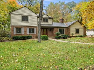 8409 Webb Dr, Fort Wayne, IN 46816