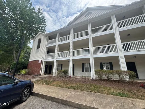 1950 Trailwood Heights Ln, Raleigh, NC