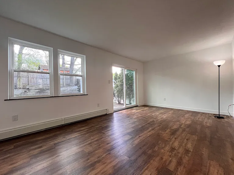 524 Saracino Dr — Photo 10