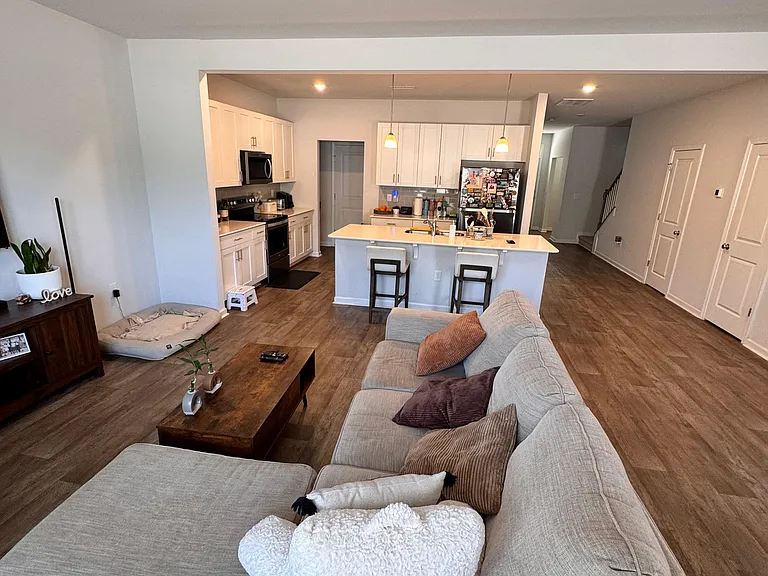 Verona Dr — Photo 7