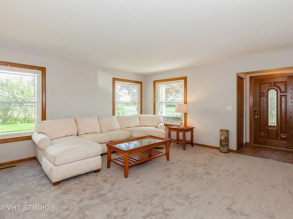 3rd image of 2591 Brunswick Cir