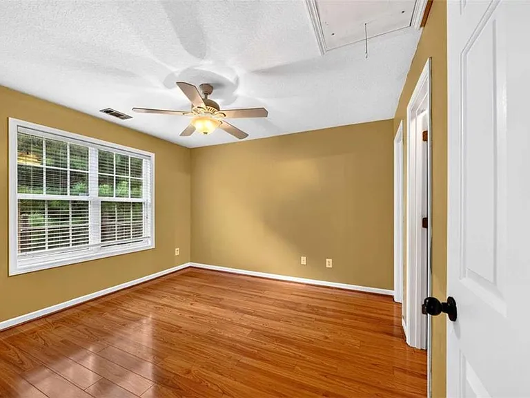 744 W Vincent Dr — Photo 20