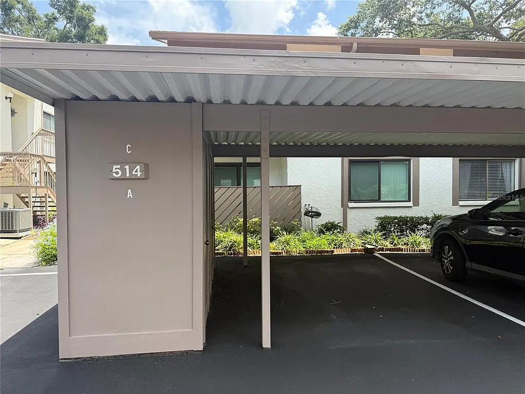 2 bed, 2.0 bath, 1060 sqft, $2,200 — Photo 2