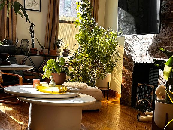 3rd image of 89 Greenpoint Ave APT 2A
