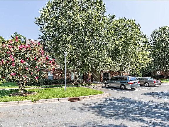 Picturesque and Private