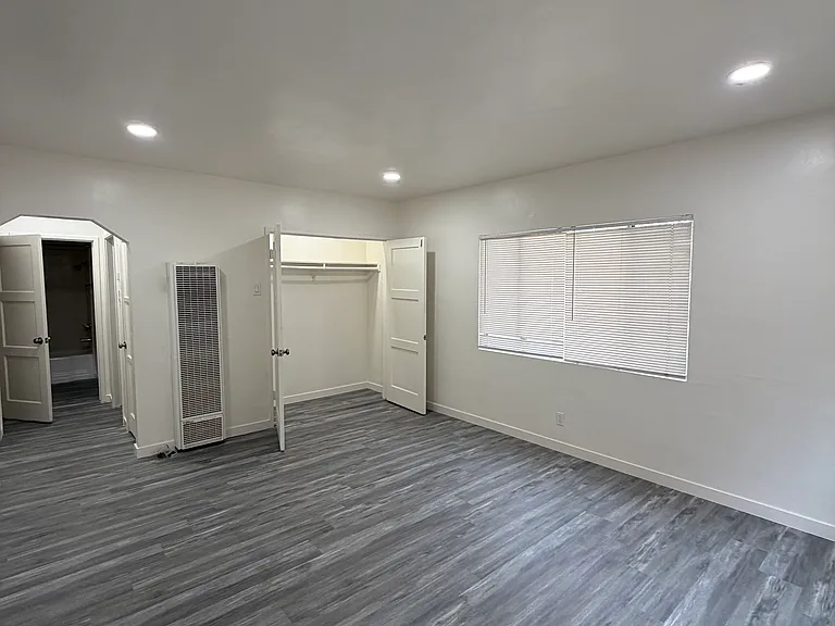 485 Riverdale Dr #9 — Photo 1