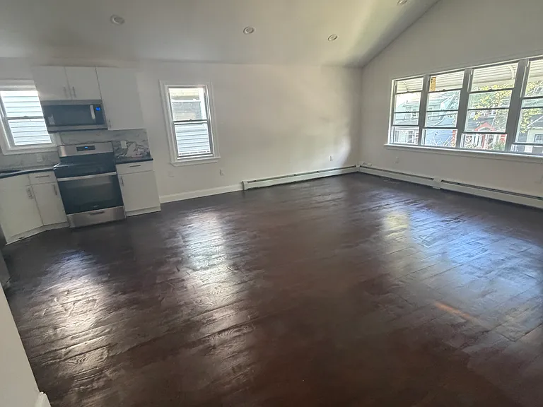 2179 Light St #2 — Photo 5