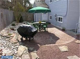 30 Manor Ln N, Yardley, PA 19067