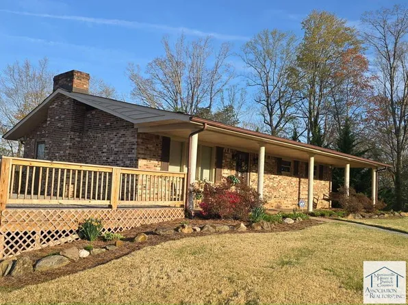 308 Applegate Ln, Bassett, VA 24055