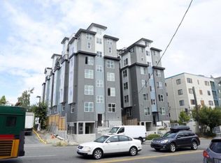3264 SW Avalon Way #D302, Seattle, WA 98126