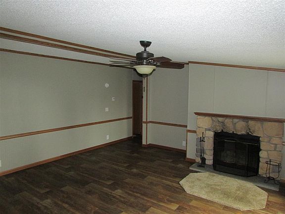 5th image of 886 E Lake Mitchell Dr