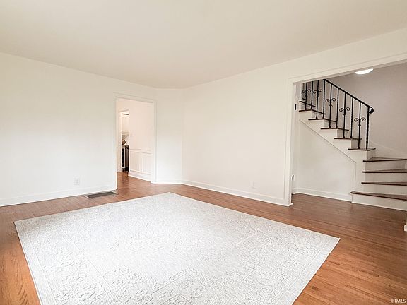 5th image of 415 Elliott Ct