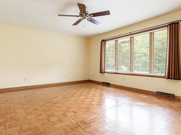 5th image of 4315 W Rockton Rd