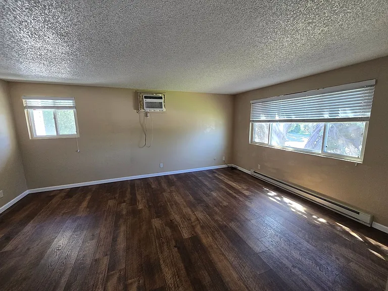 1715 Center Ave #15 — Photo 74