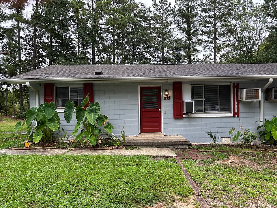Property is a quadplex end unit.