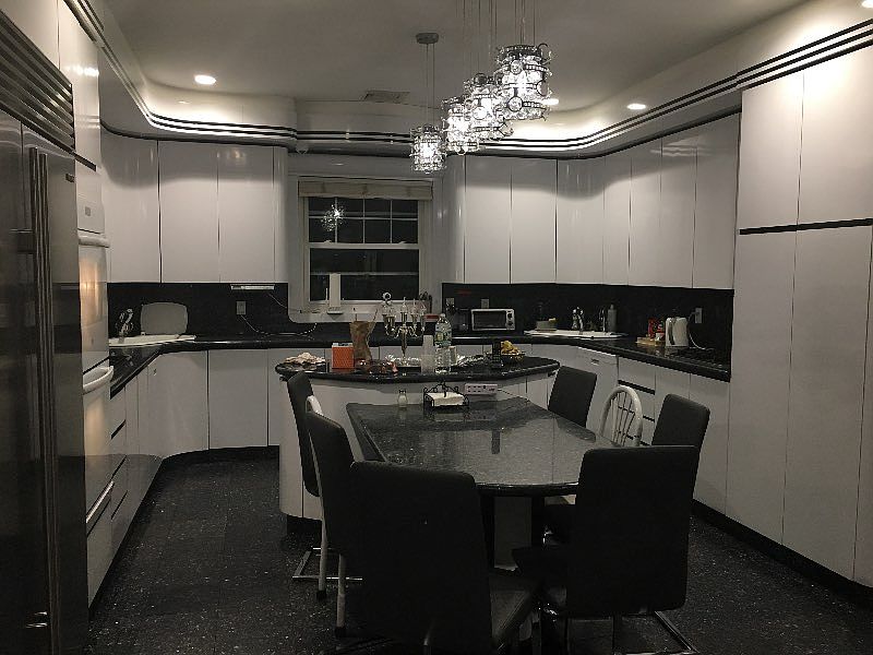 1st image of 1300 Avenue S