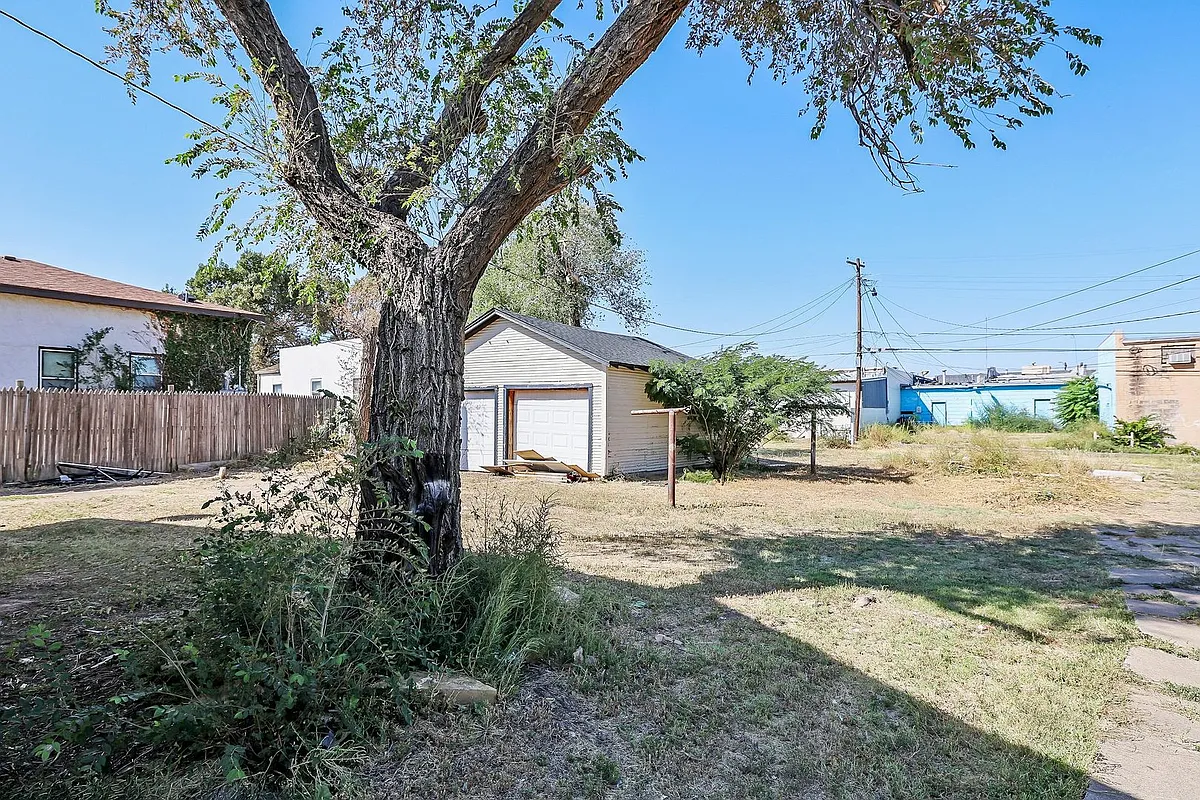 Building Photo - 1506 SW 11th Ave #A