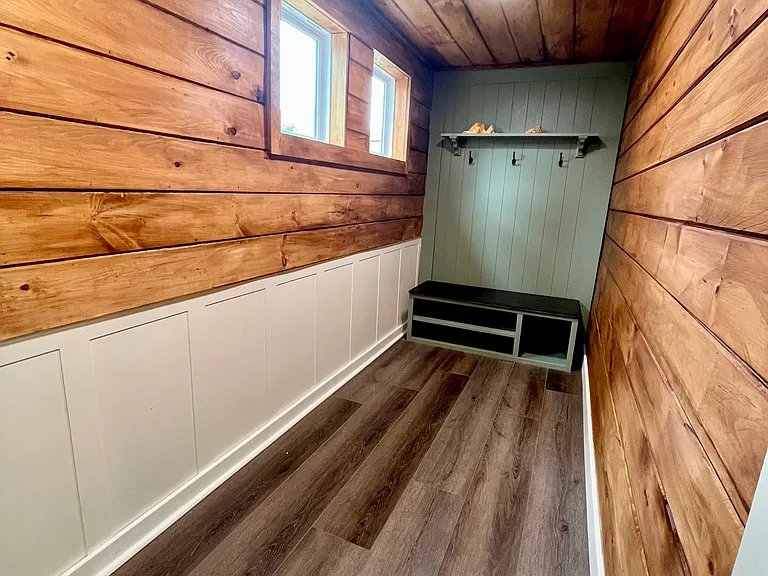 2104 W 34th Pl — Photo 3