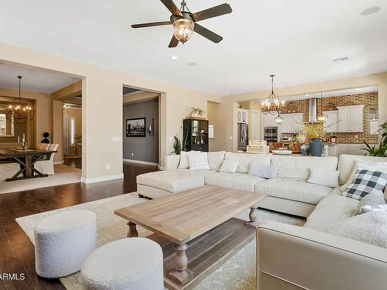 5803 E Parnell Dr — Photo 8