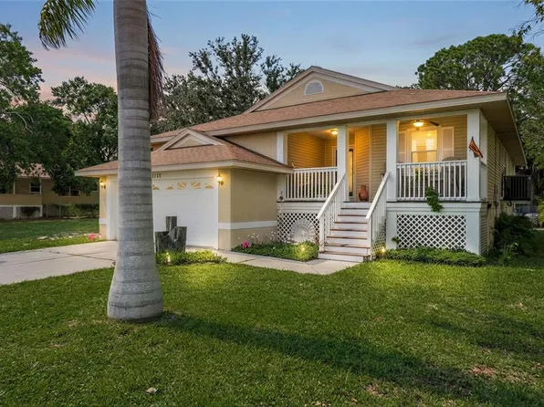 1312 Gulf Rd, Tarpon Springs, FL 34689
