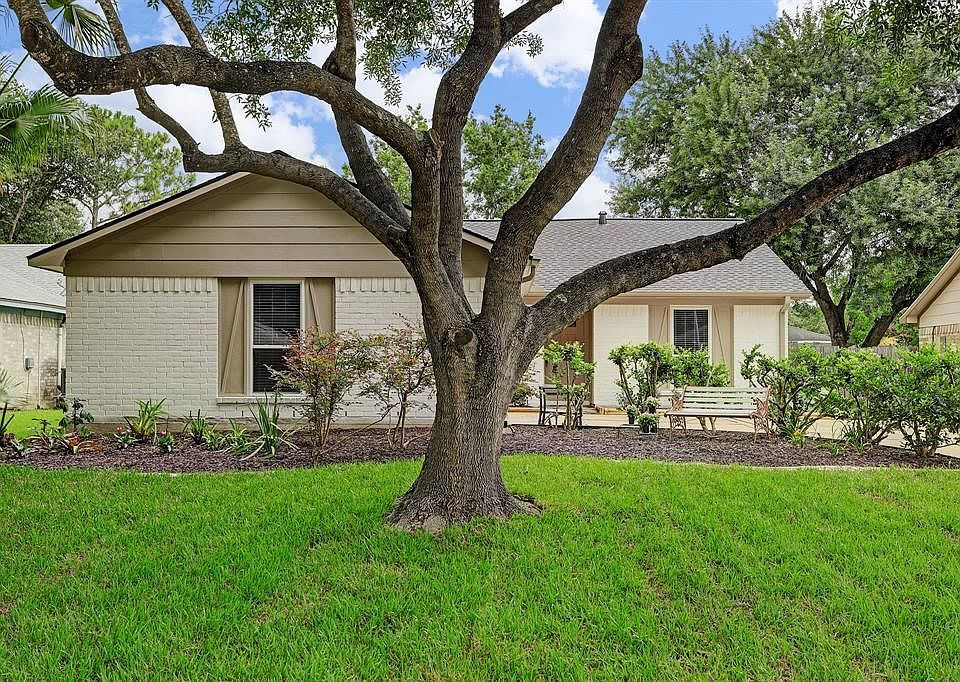 1st image of 2920 Ocean Way