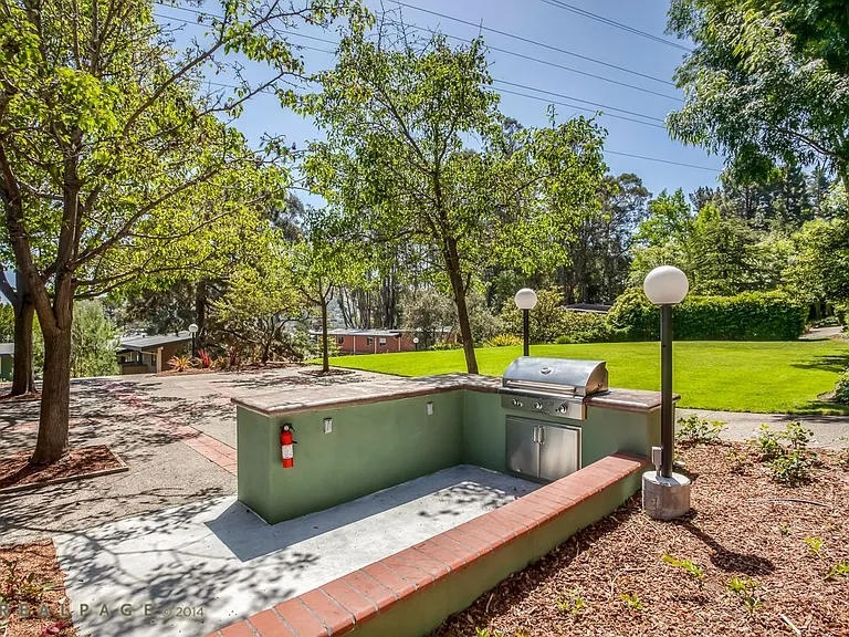 Madera Valley Apartments — Photo 14