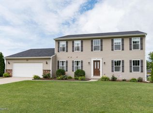 6740 Annandale Dr, Kalamazoo, MI 49009