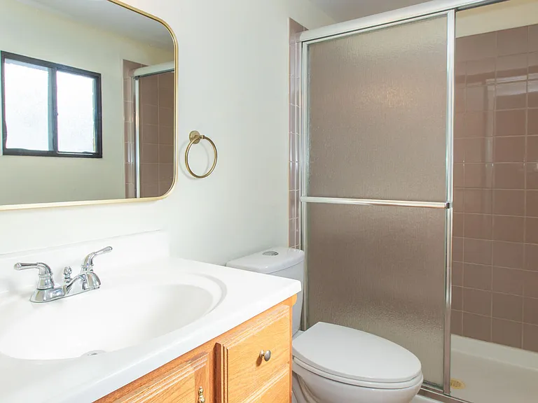 1813 E Ellis Dr — Photo 45