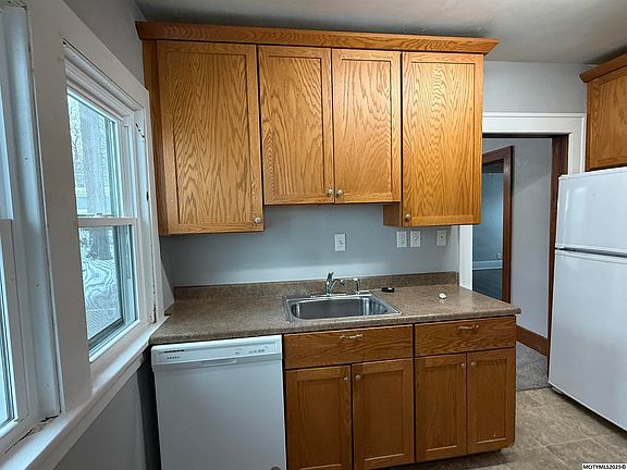 5th image of 856 1st St NW