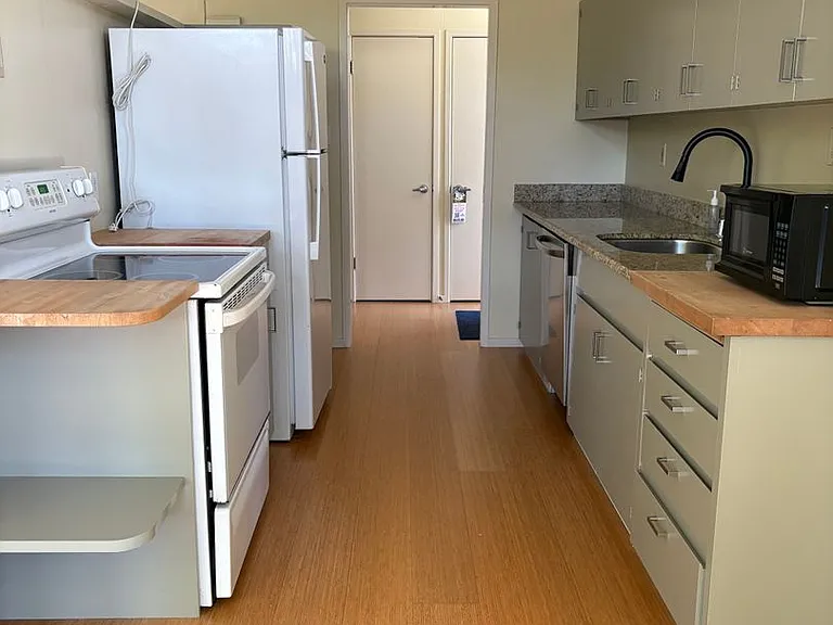14 Roosevelt Cir — Photo 6