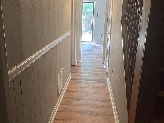 3rd image of 104 Giles Pl