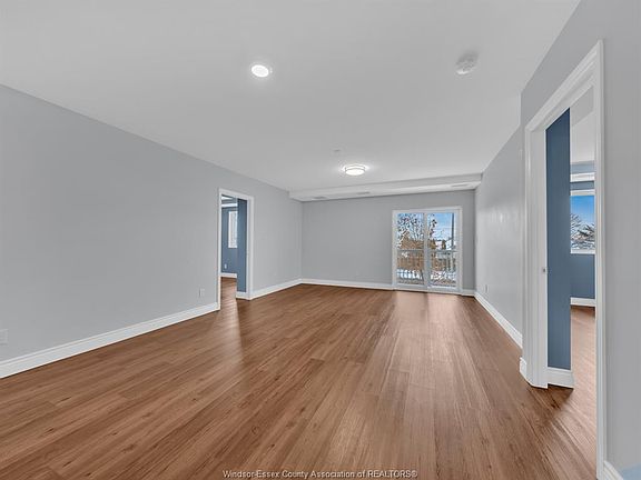 2nd image of 1489 Banwell Rd #223