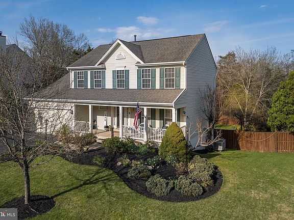 2nd image of 13290 Lawrence Ln