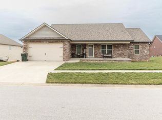 234 Royal Birkdale Ct, Vine Grove, KY 40175