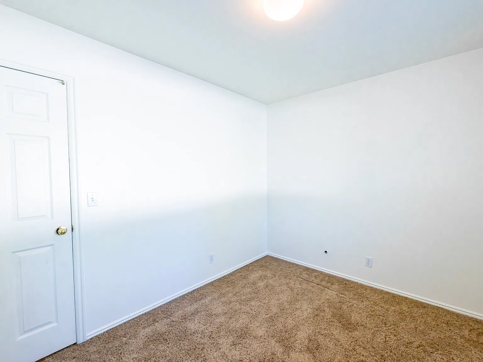 5 bed, 2640 sqft, $2,395 — Photo 4
