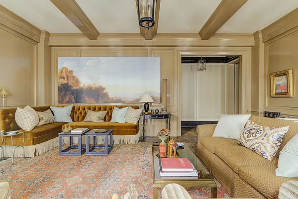 Sold by Compass | media 10