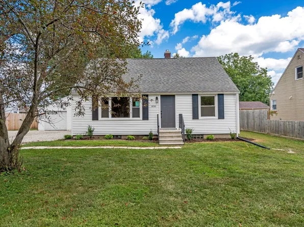 3230 40th St, Moline, IL 61265