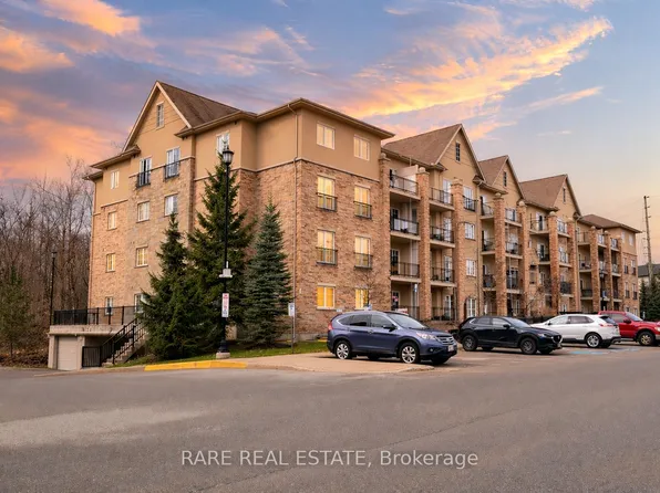 41 Ferndale Dr S #309, Barrie, ON L4N 5T6