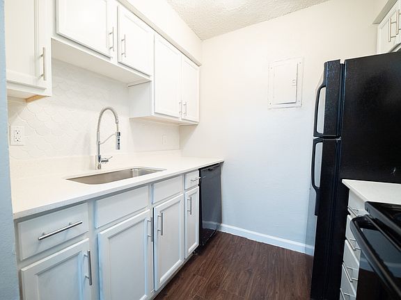 5th image of 4605 Avenue A #217